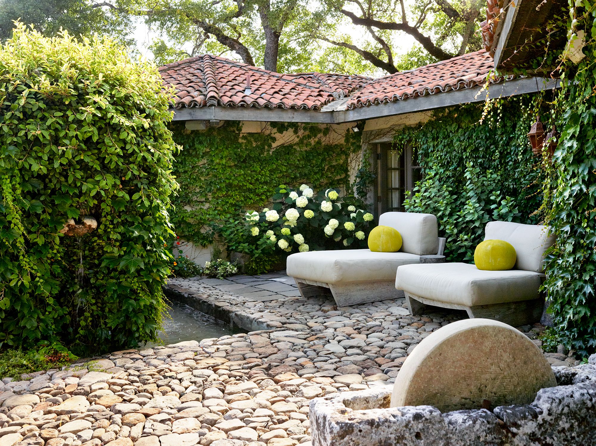 Transform Your Yard with Stunning Paver Designs