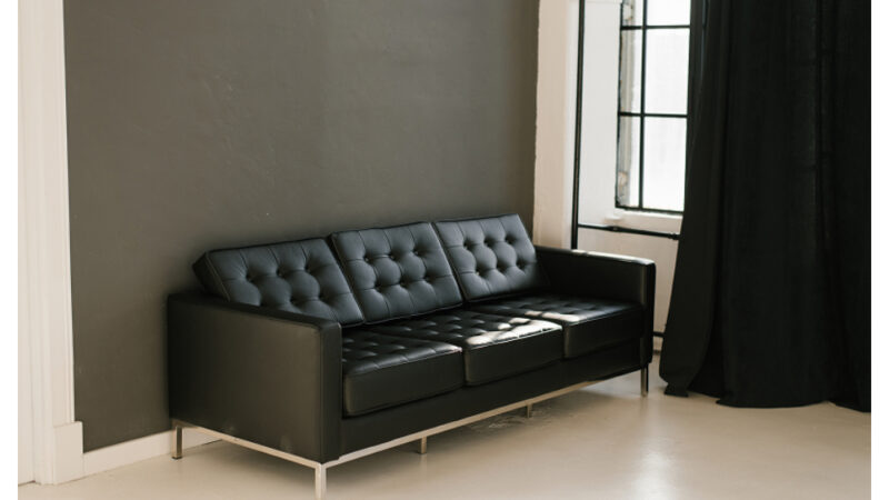 Sofa Style Guide in Singapore: Leather, Living Rooms & Lessons