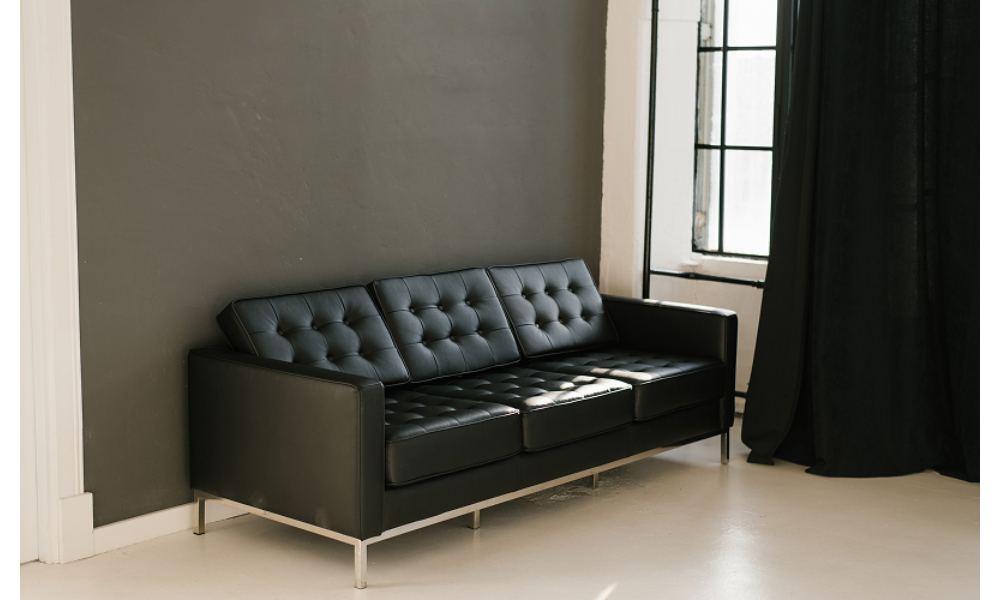 Sofa Style Guide in Singapore: Leather, Living Rooms & Lessons