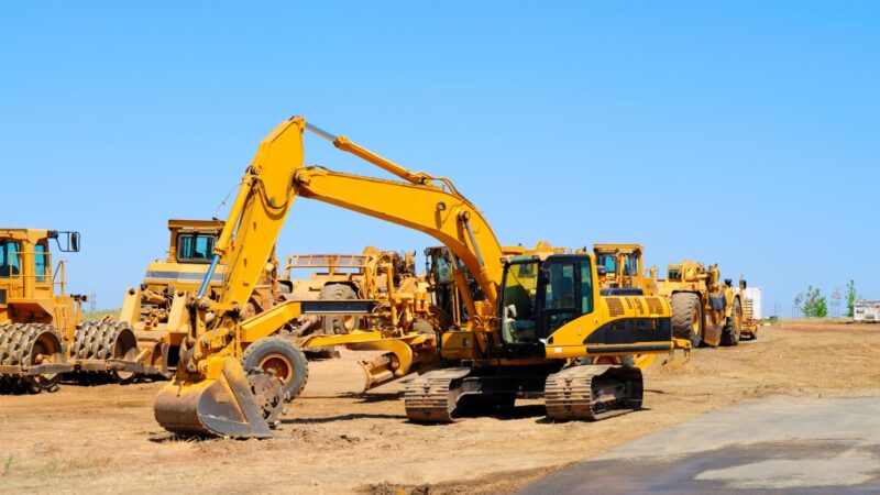 How Flexible Heavy Plant Hire Can Reduce Costs and Improve Productivity